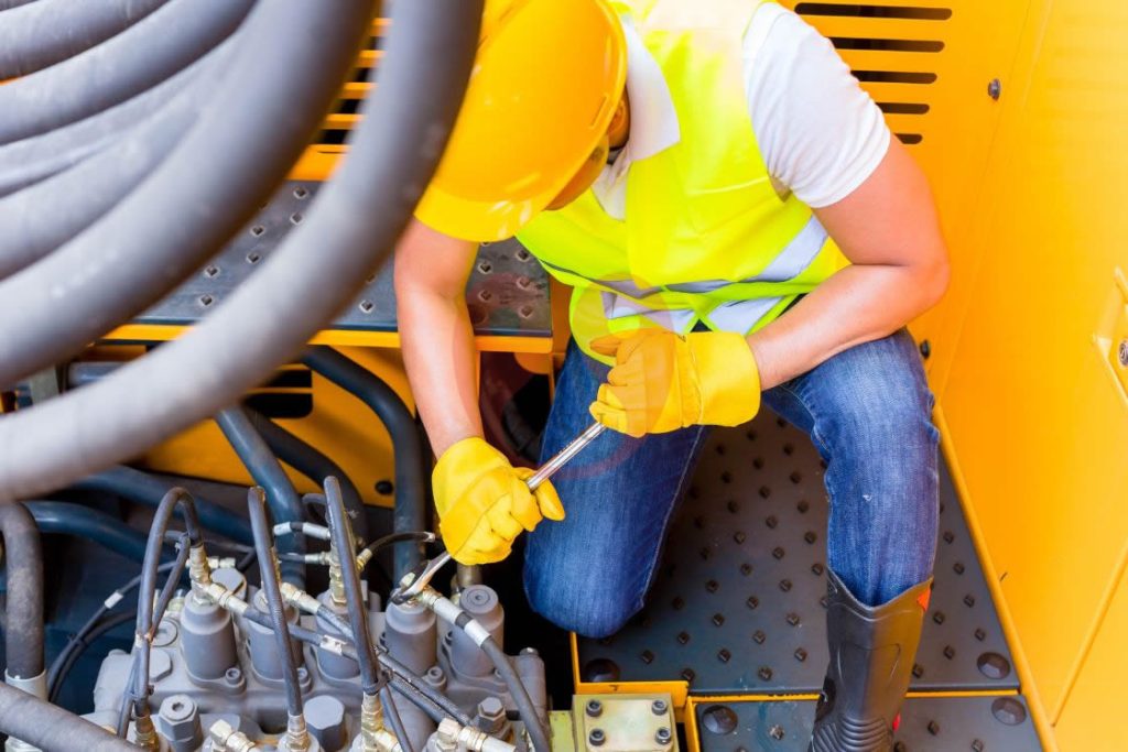 Excavator Rental Maintenance and Repair Work is Given to Professionals